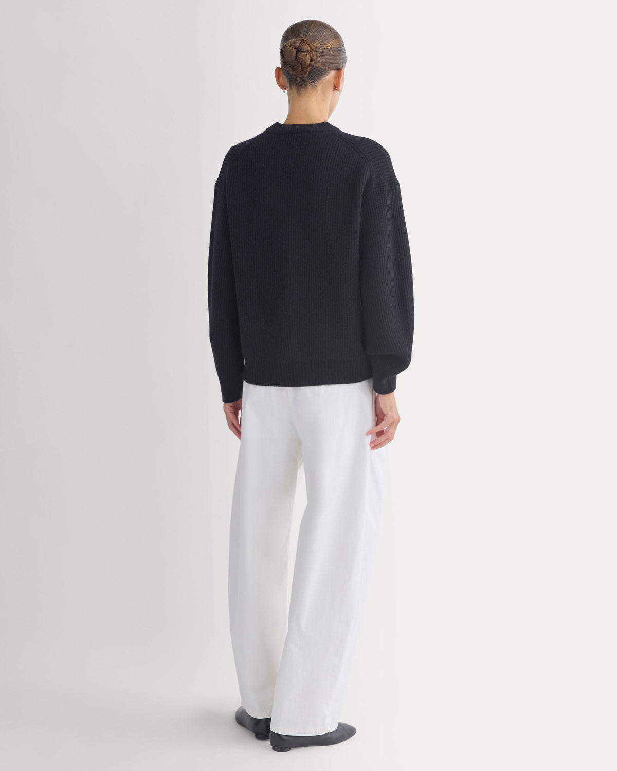 Cashmere Fisherman Crew in Black — detail view