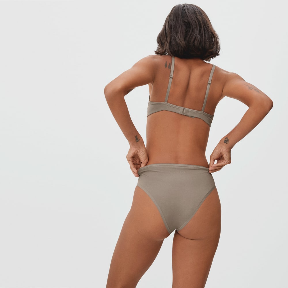 The Cotton High-Rise Bikini in Burnt Sugar — detail view