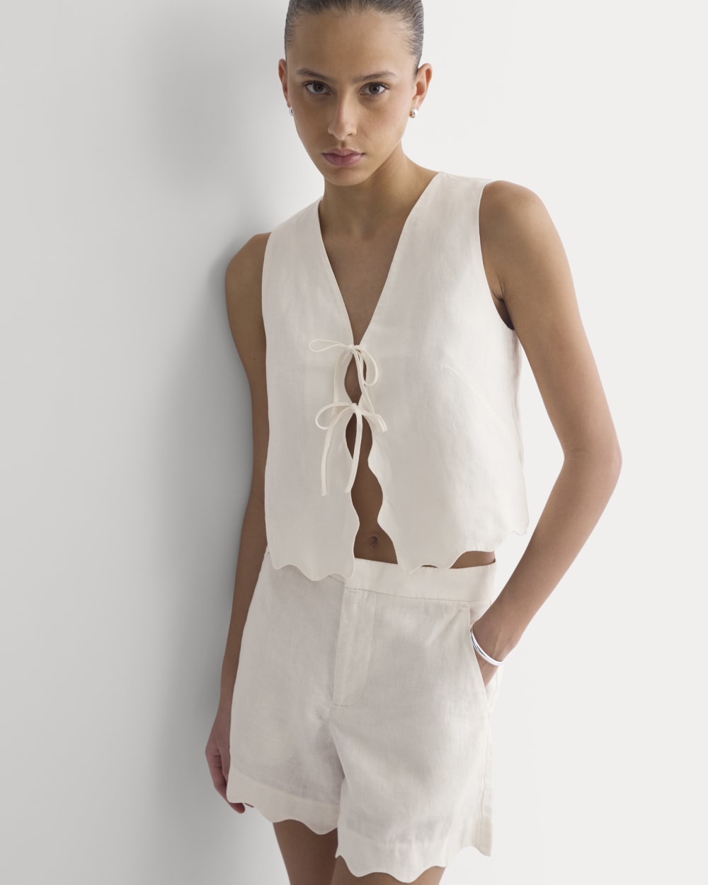 Scalloped Edge Short in Linen in Bone — detail view
