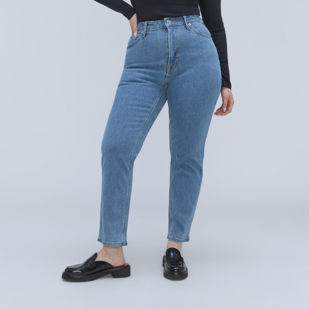 The Cheeky Hourglass Jean in Stone-Washed Sky — front view