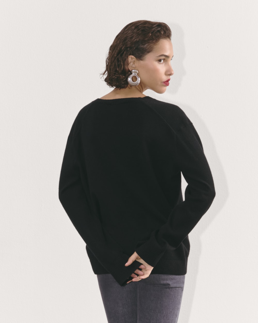 The Classic V in Cashmere in Black — detail view